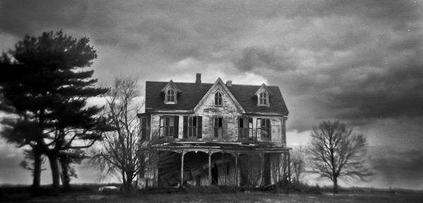 2012-01-02 Holga Eastern Shore B&W003